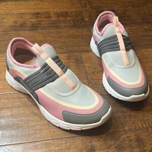 Vionic Vayda Women's Slip-on Supportive Sneaker, 8!